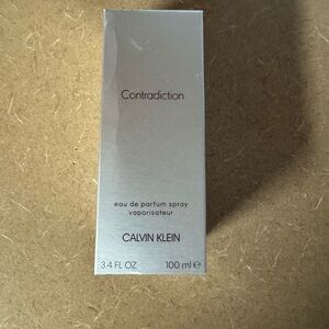 Calvin Klein Contradiction Eau de Parfum - Sleek Silver